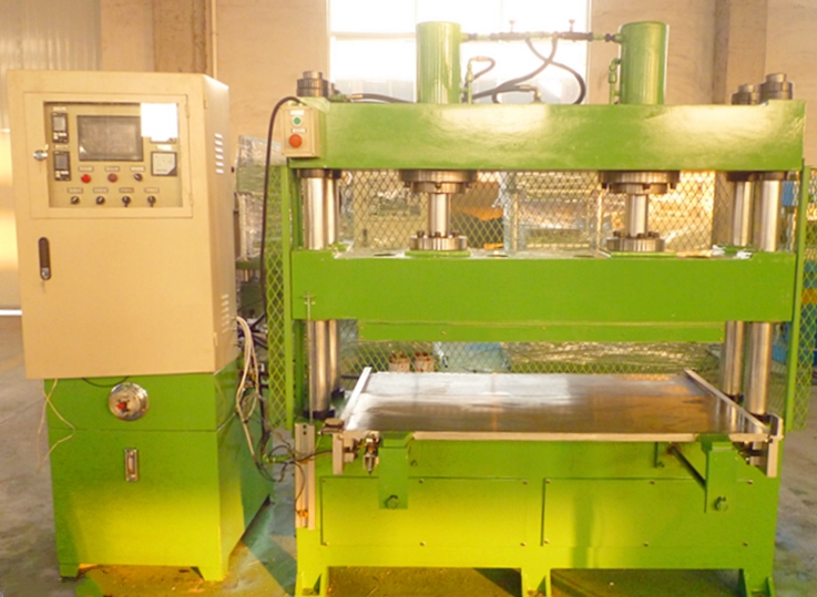 50噸自動推拉款四柱液壓機(jī)